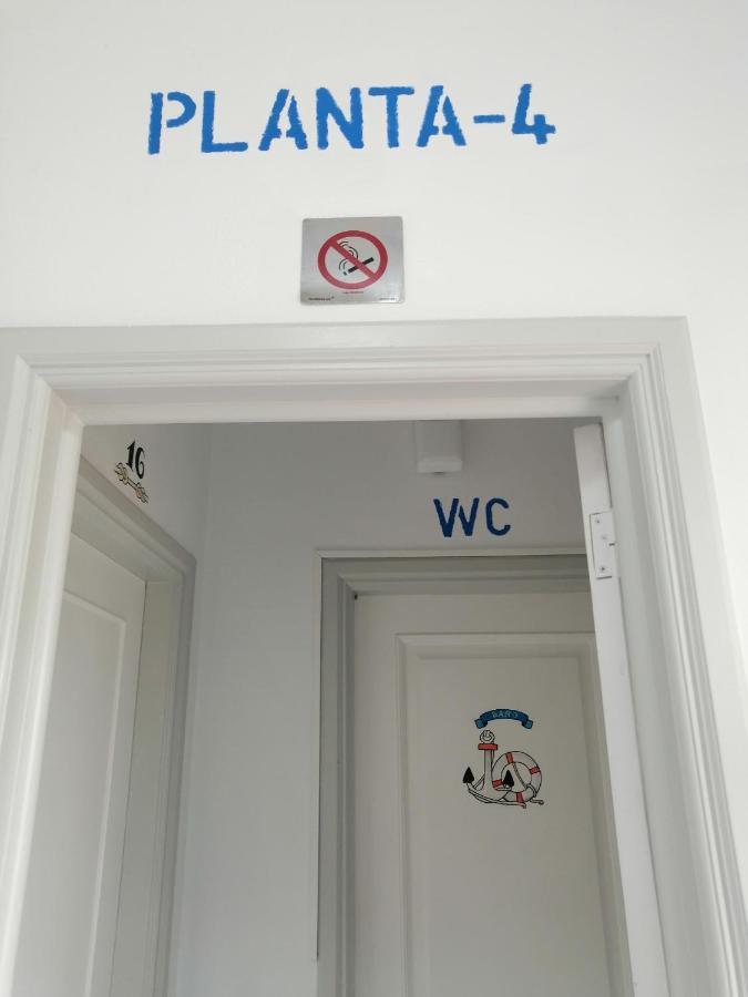 Family Room,1106423682:JPEG
