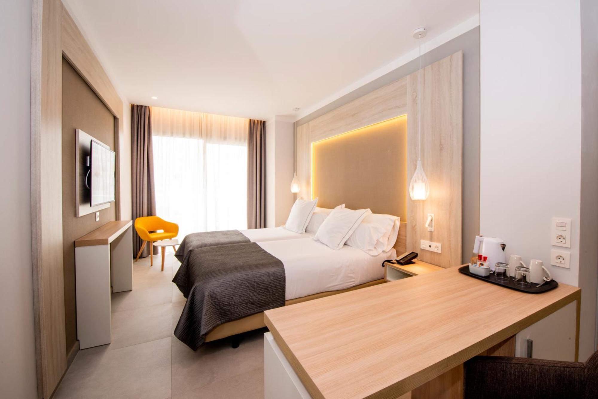 Superior Single Room,1307106580:JPEG