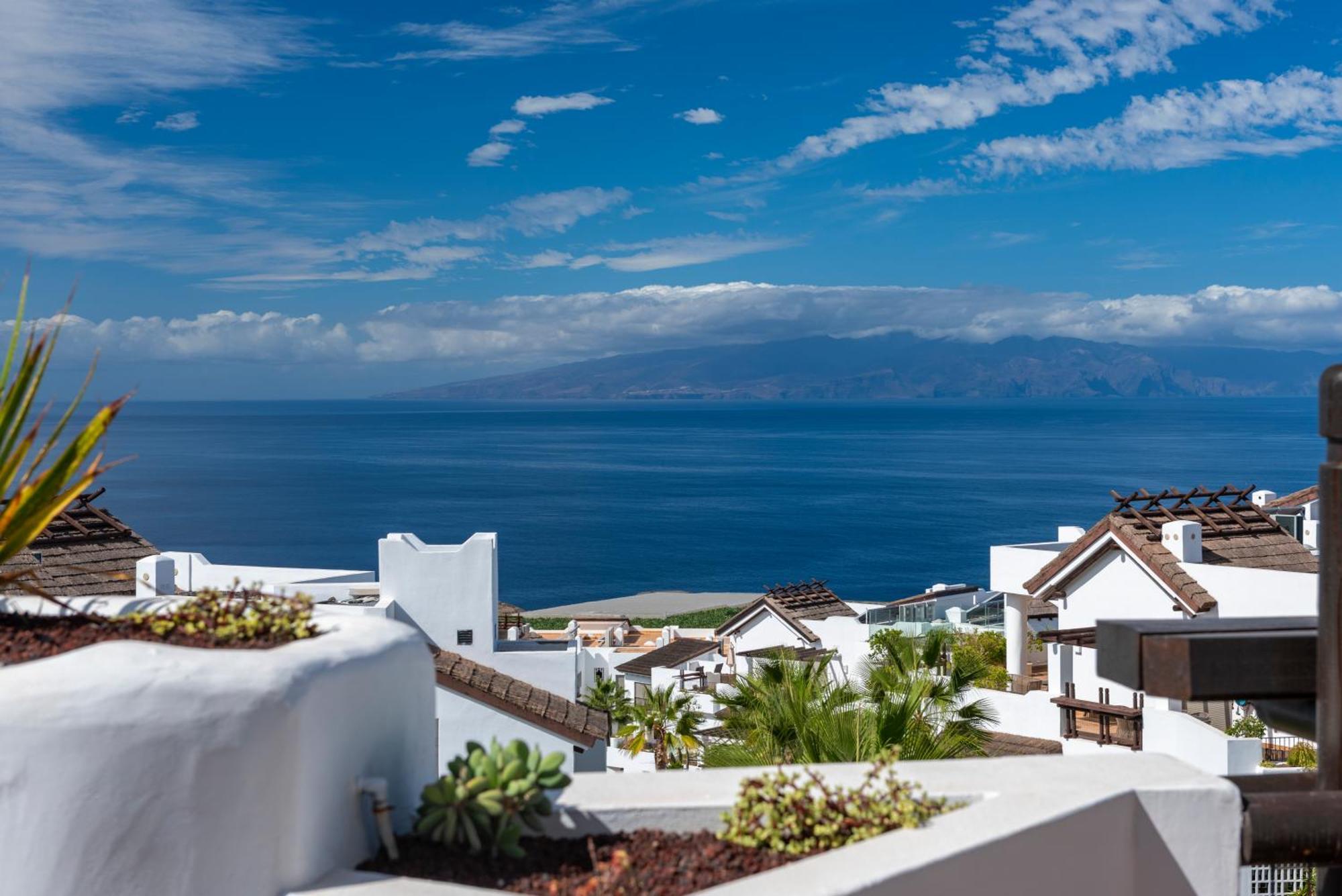 Four-Bedroom Suite with Sea View,1588241388:JPEG