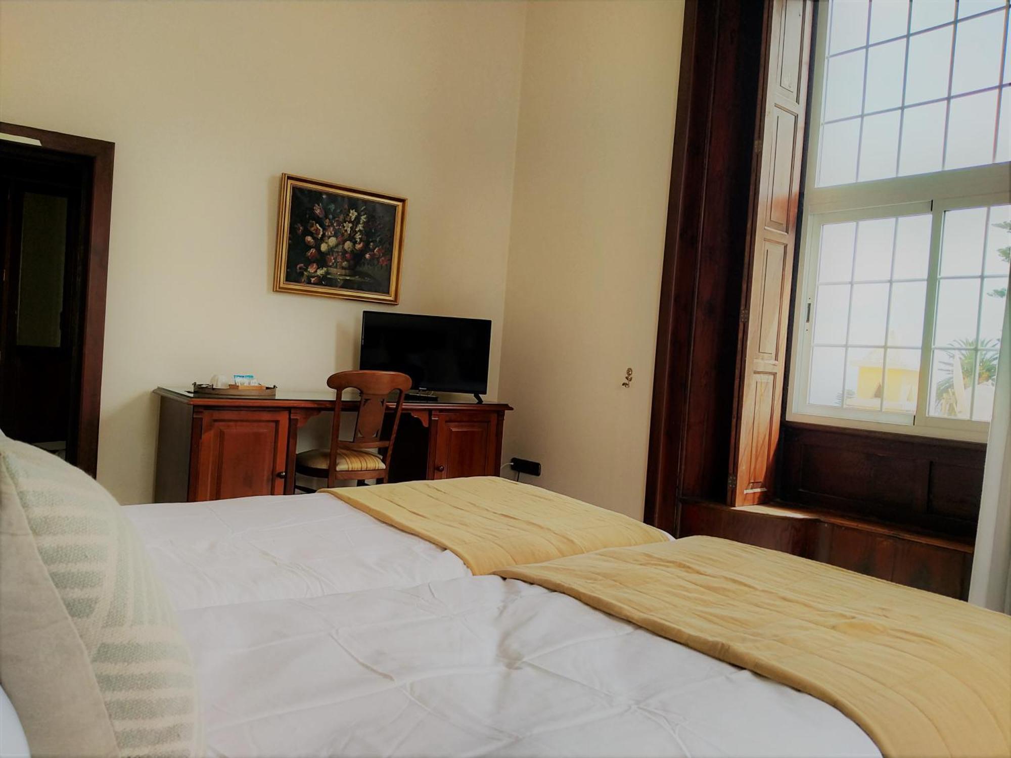 Superior Twin/Double Room,1272425671:JPEG