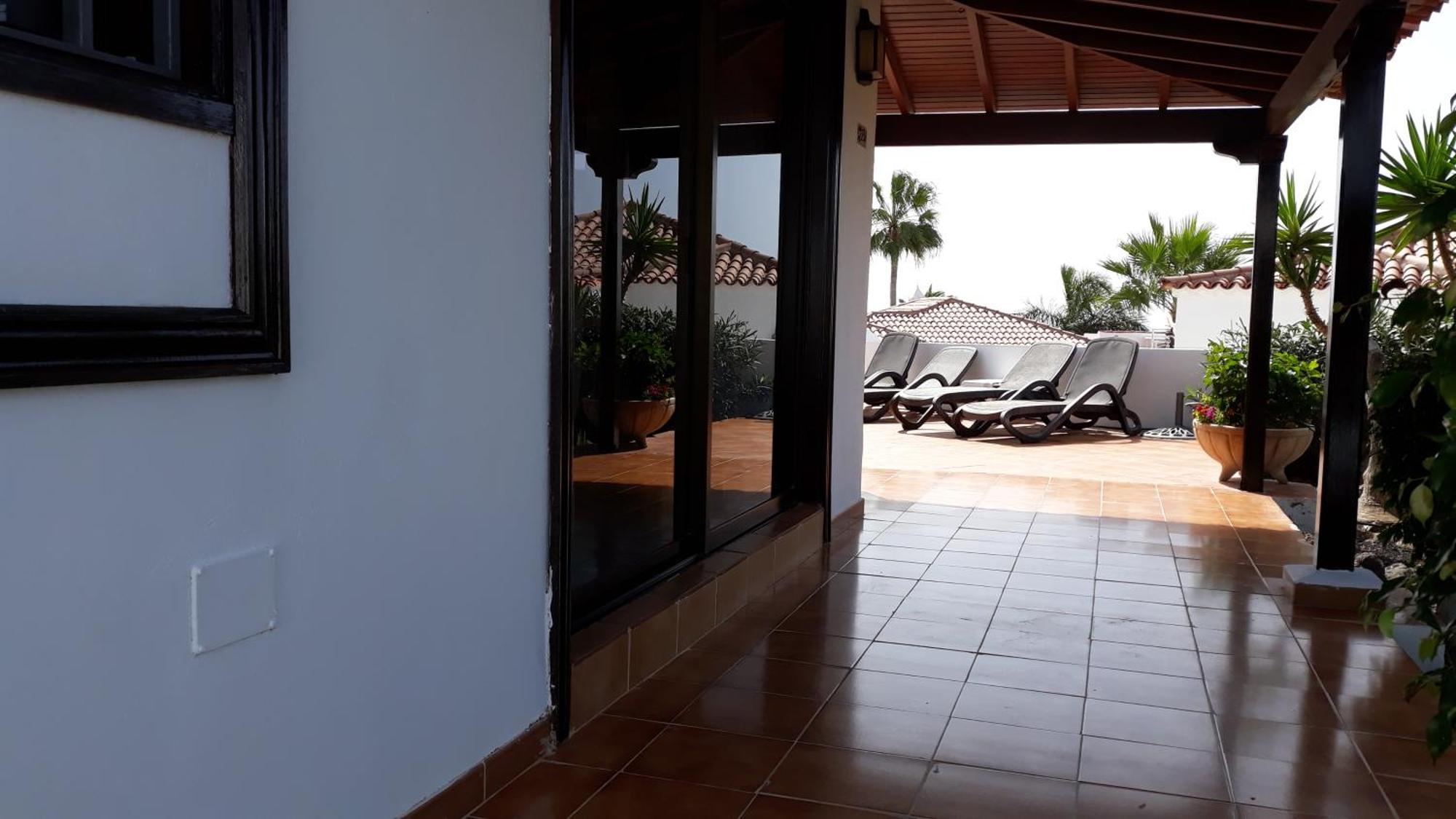 2 Bedroom Villa outdoor jacuzzi