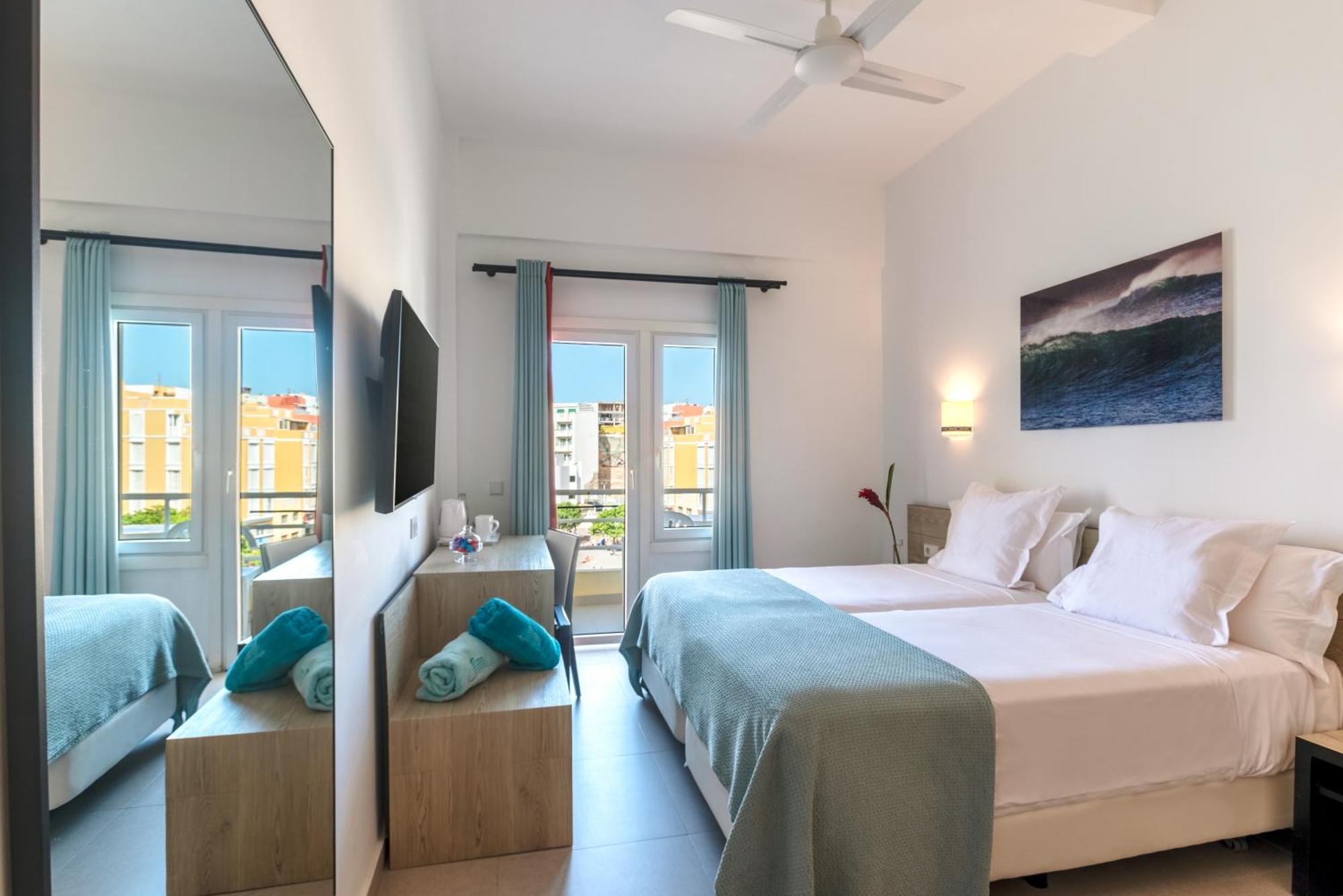 Deluxe Double Room with Balcony and Sea View,1612966664:JPEG