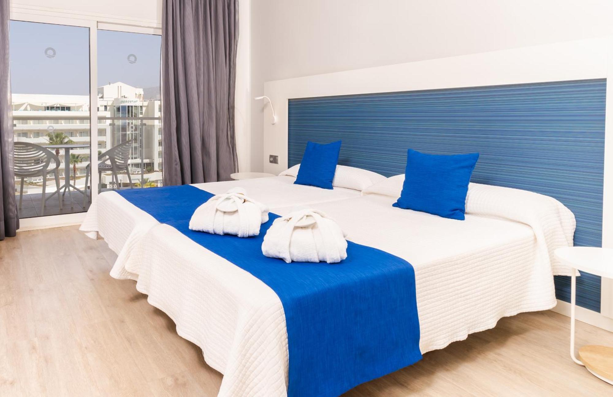 Superior Double Room with Lateral Sea View,1661665518:JPEG