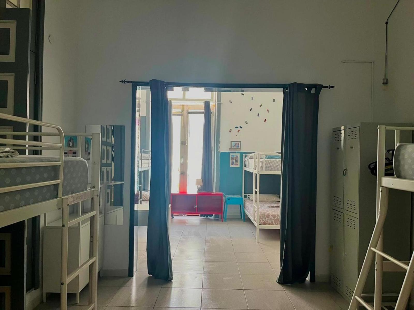Mixed Dormitory Room
