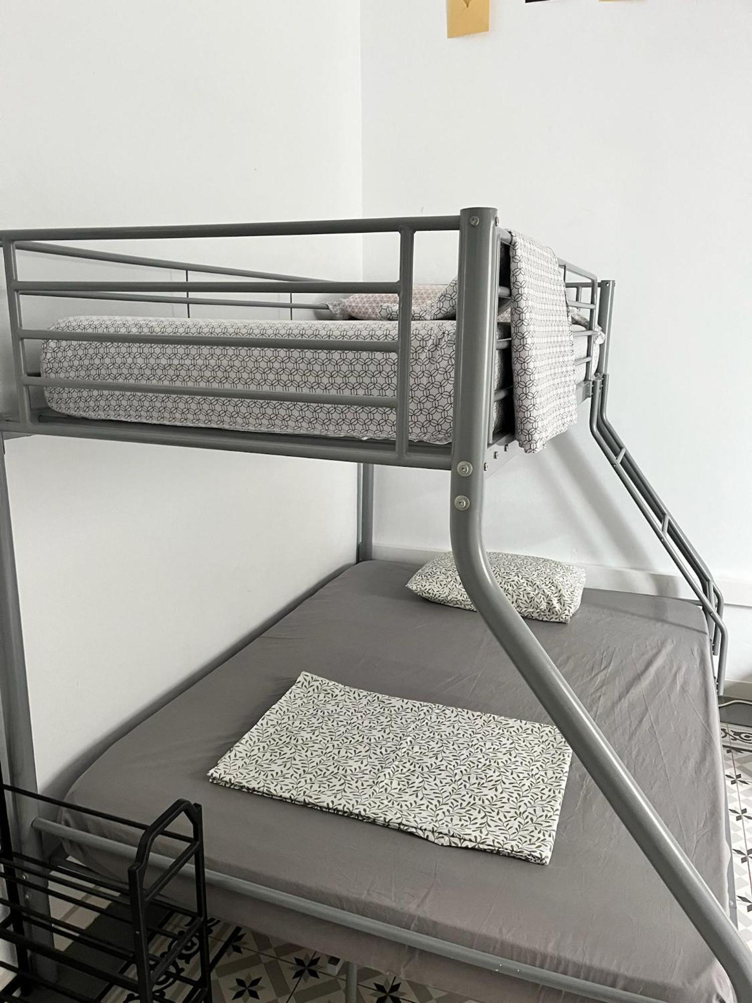Mixed Dormitory Room