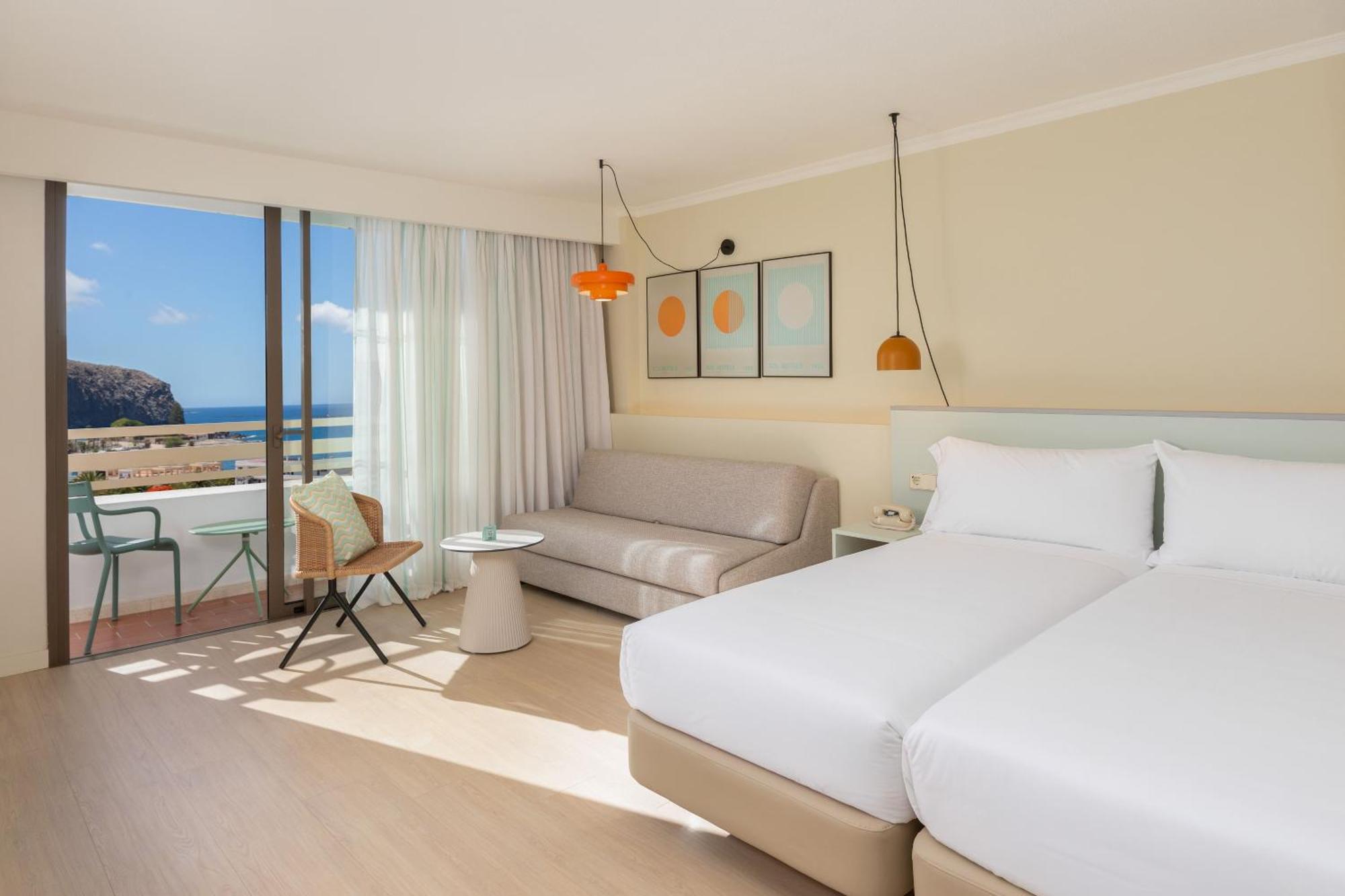 Junior Suite Skyline