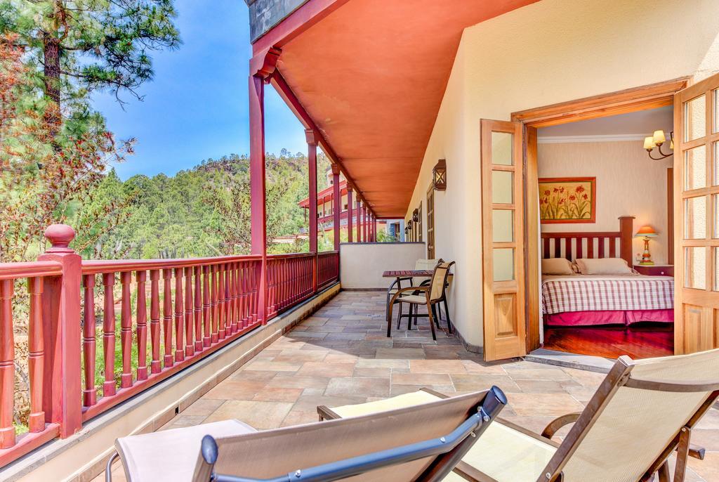 Suite with Spa Bath and Terrace
