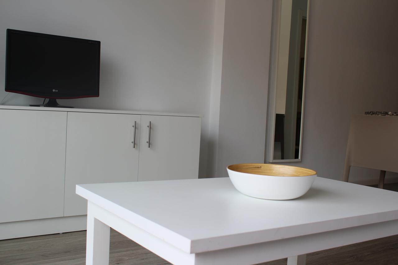 One-Bedroom Apartment,735943366:JPEG