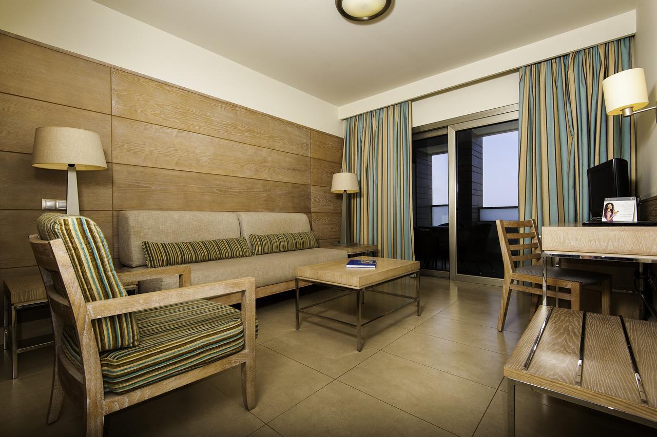 Suite Junior avec Vue sur la Mer (1 Adulte)