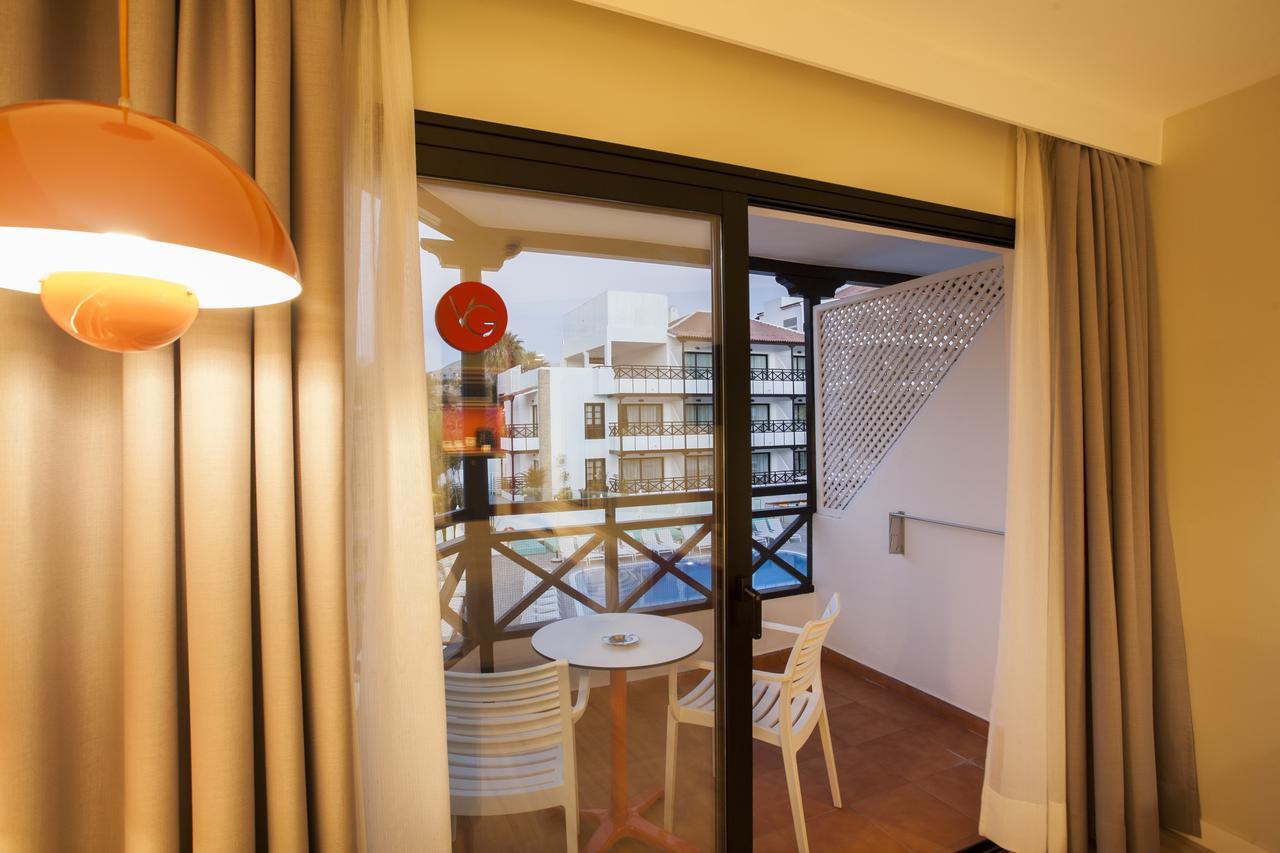 Double Room with Pool View,663698244:JPEG