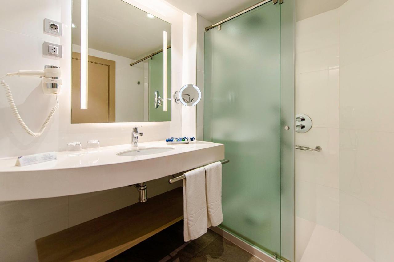 Double Room with Lateral Sea View (3 Adults),969637540:JPEG