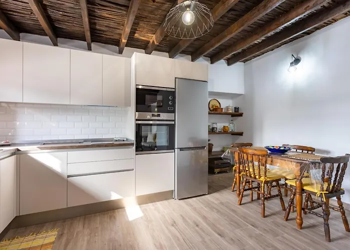 Villa Rural La Zarza by Sunkeyrents