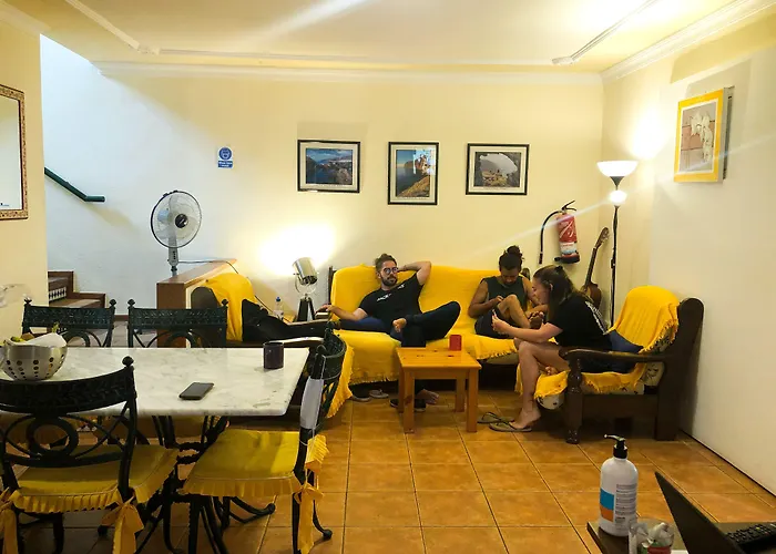 Arena Nest Hostel Puerto de Santiago 