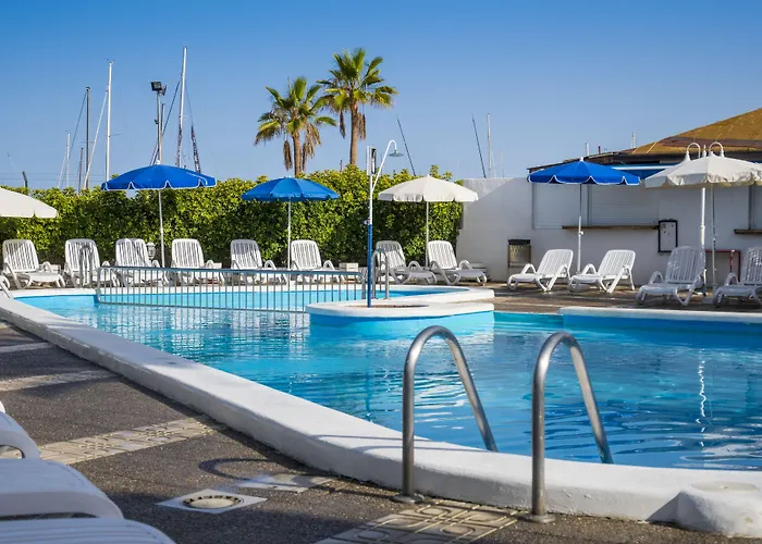 Apartamentos Puerto Colon Club